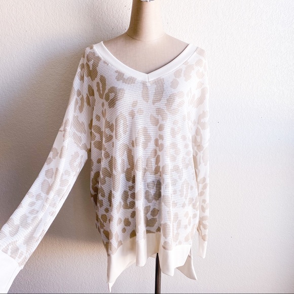 HONEYME Leopard Print Knit Long Sleeve Top - Picture 5 of 11